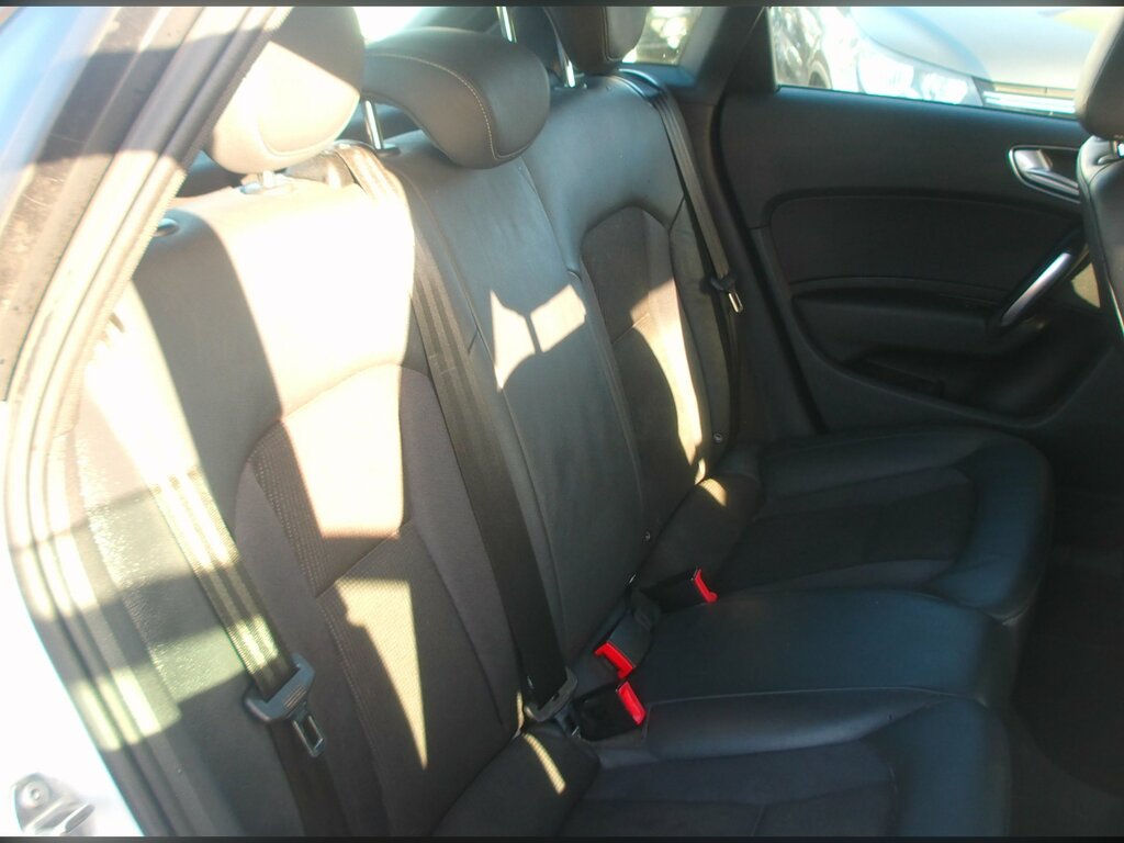 Audi A1 1.6 Tdi S Line Style Edition Euro 5 Ss Red #8
