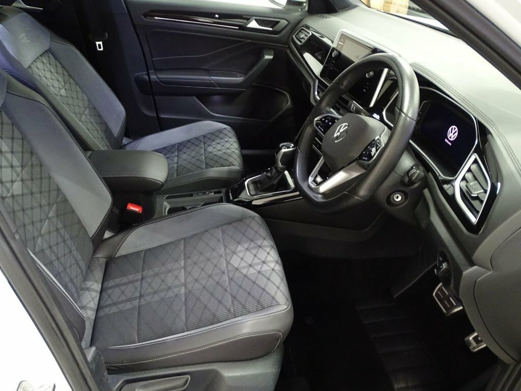 Volkswagen T-Roc 1.5L R-line EN72BBK White #2