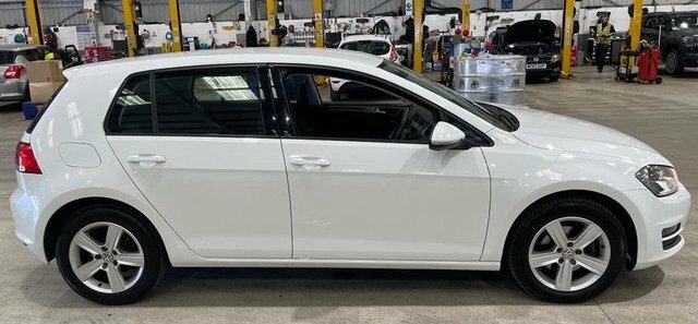 Volkswagen Golf Tdi Bluemotion Tech Match White #4