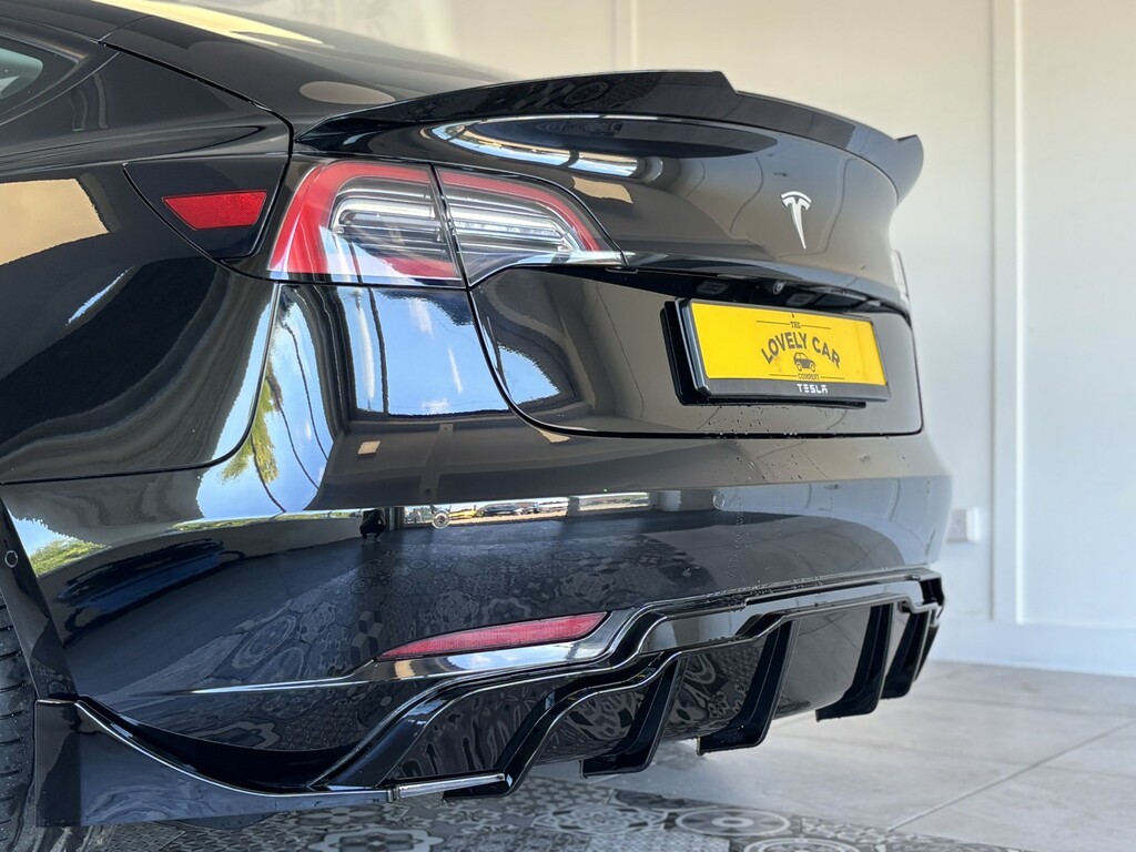 Tesla Model 3 Saloon Dual Motor Long Range 202121 LG21YWU Black #4