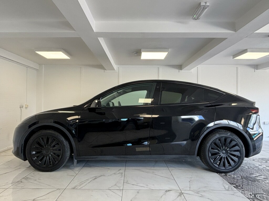 Tesla Model Y Suv 202272 Black