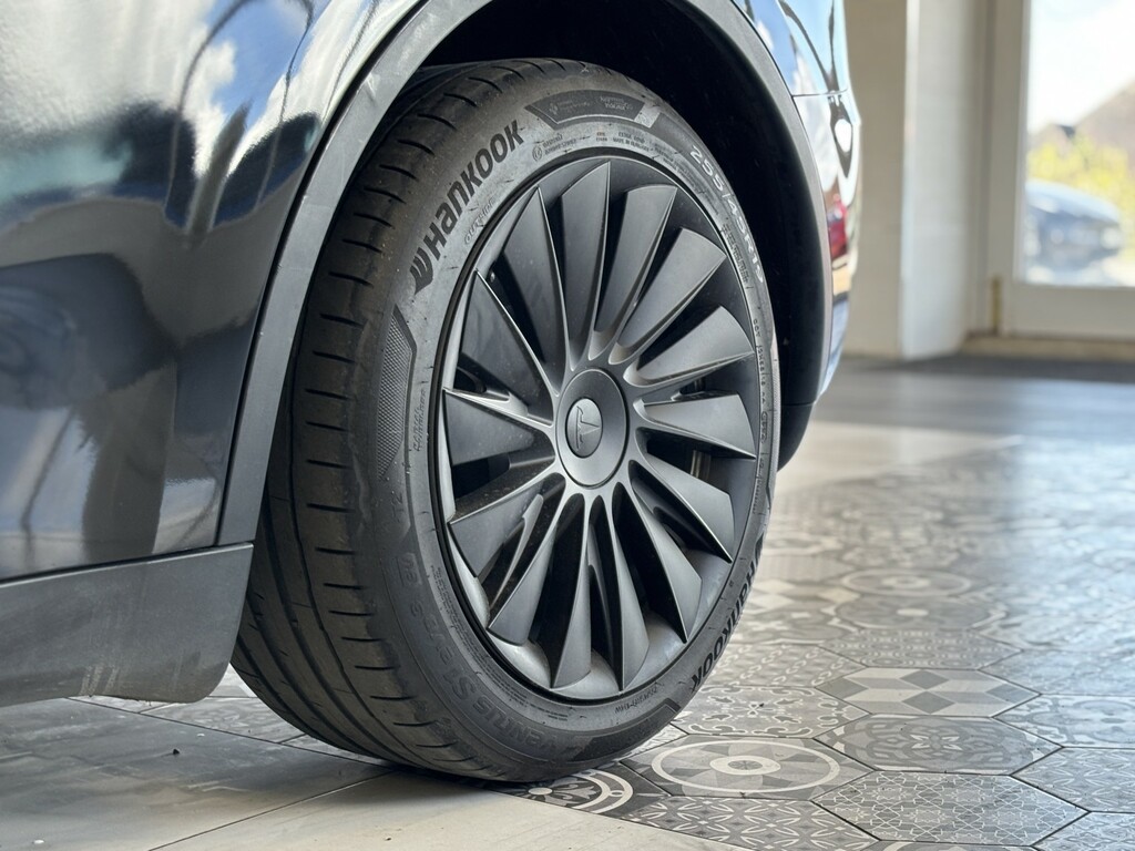 Tesla Model Y Suv Dual Motor Long Range 202222 Black