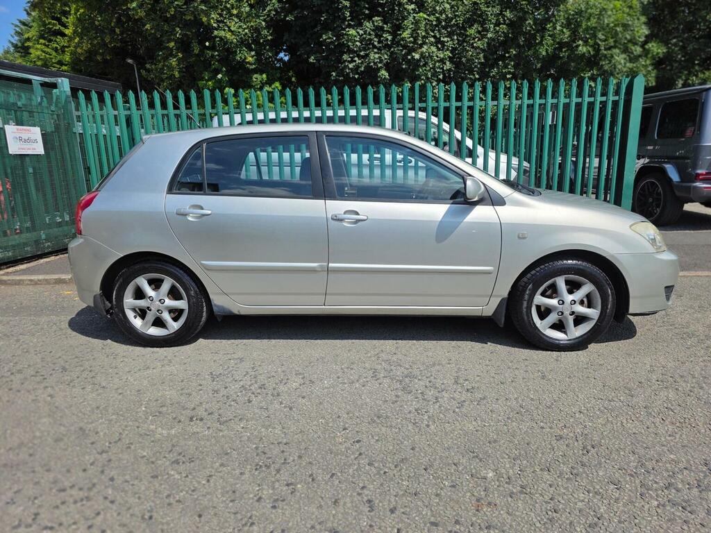 Toyota Corolla 1.6 Vvt-i T Spirit Silver #3