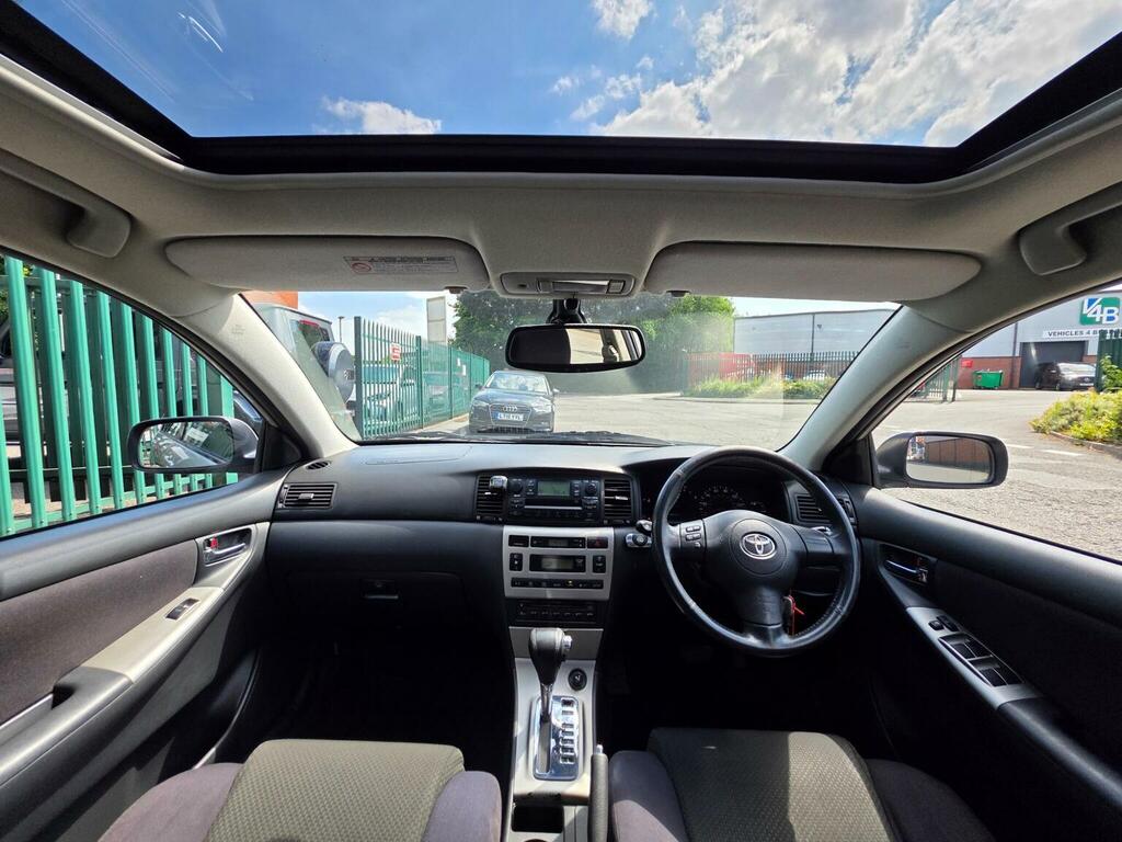 Toyota Corolla 1.6 Vvt-i T Spirit Silver #2