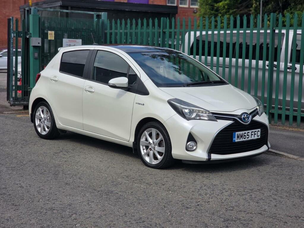 Toyota Yaris 1.5 Vvt-h Excel E-cvt Euro 6 Safety Sense, 15 White