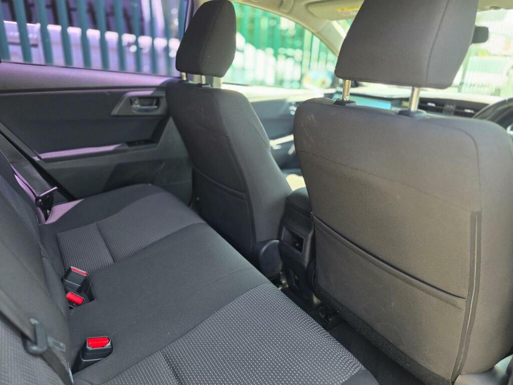 Toyota Auris   #13