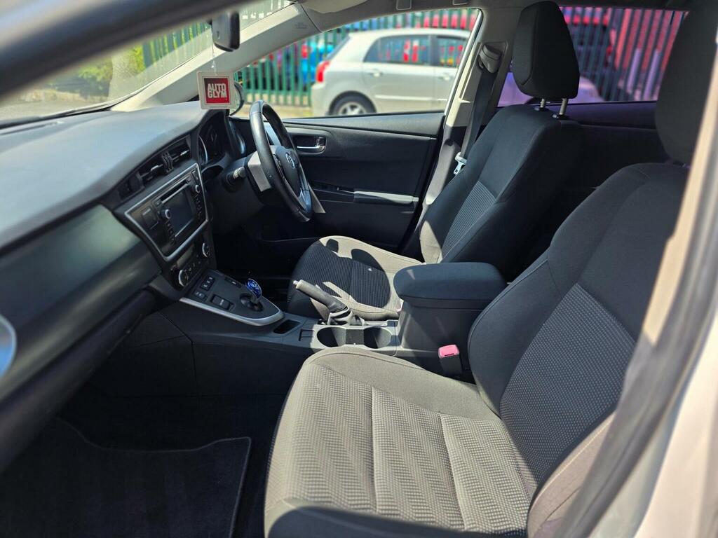 Toyota Auris   #15