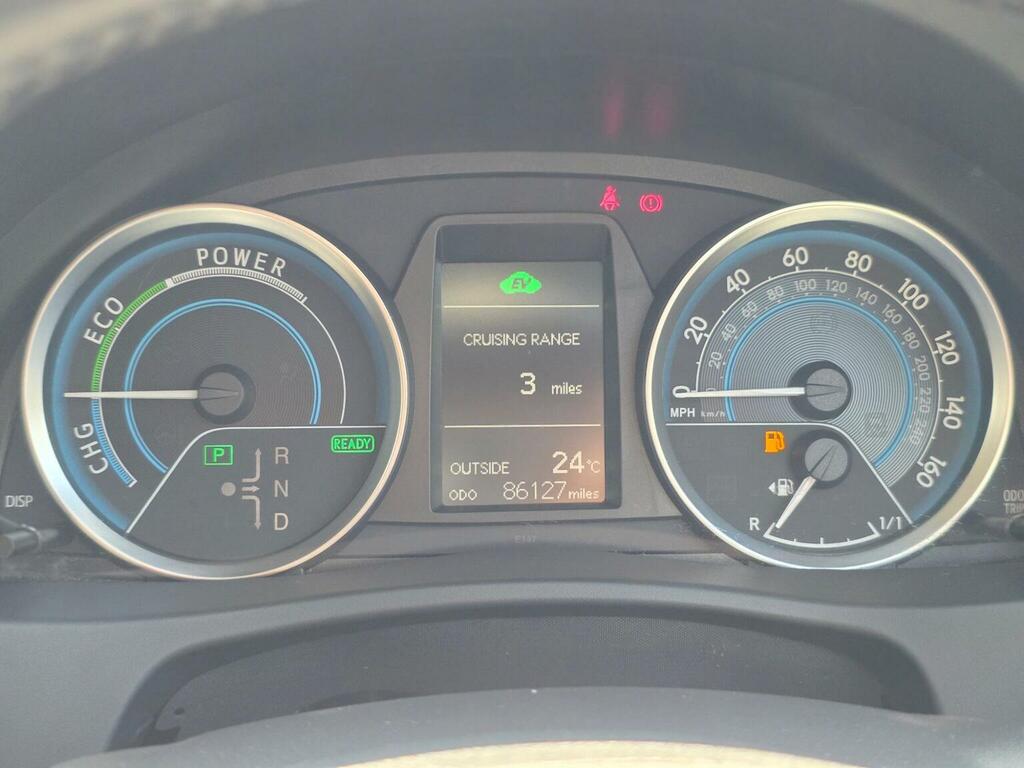 Toyota Auris   #23