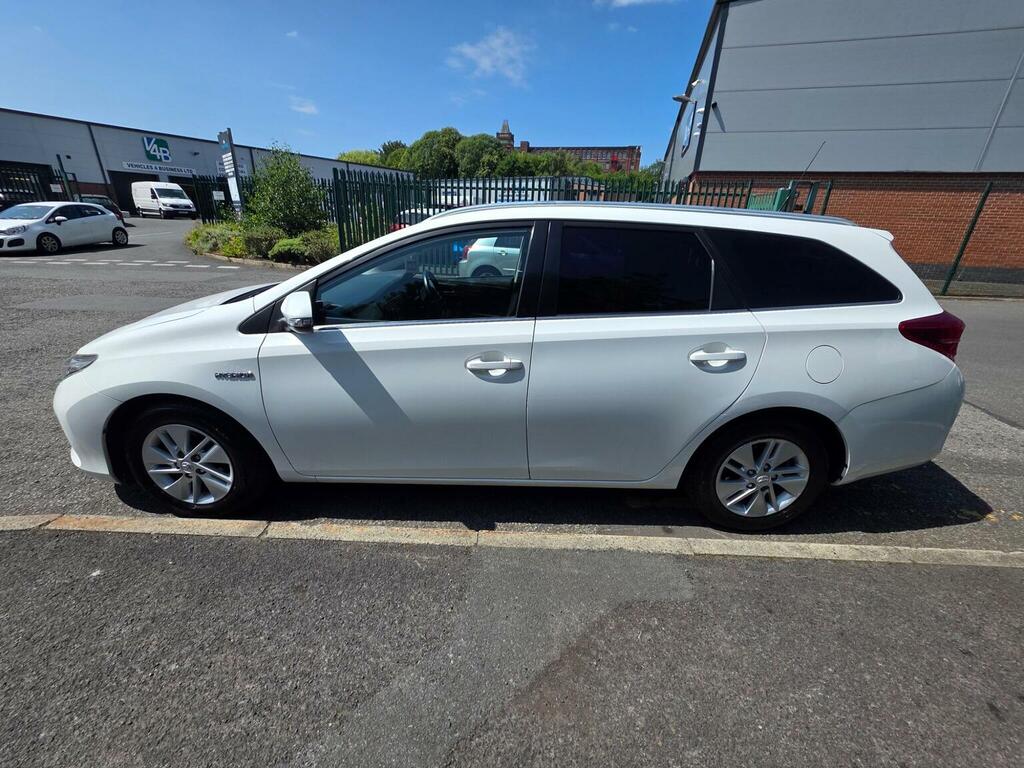 Toyota Auris 1.8 Vvt-h Excel Touring Sports Cvt Euro 5 Ss White #6