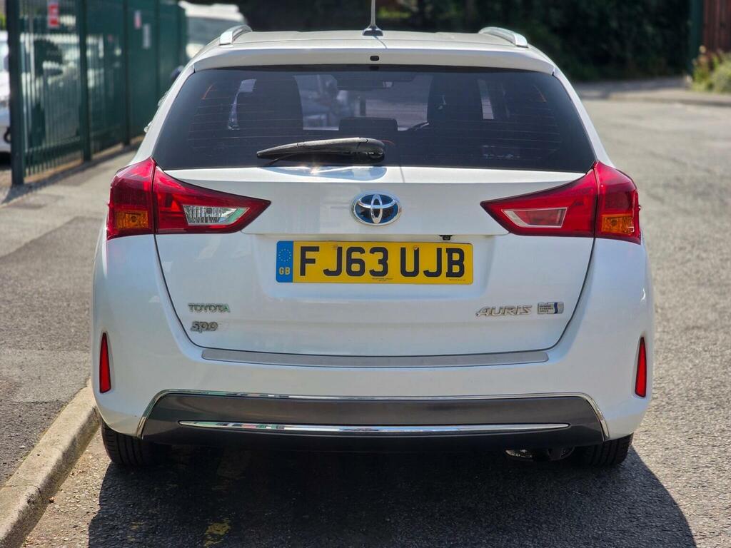 Toyota Auris   #28