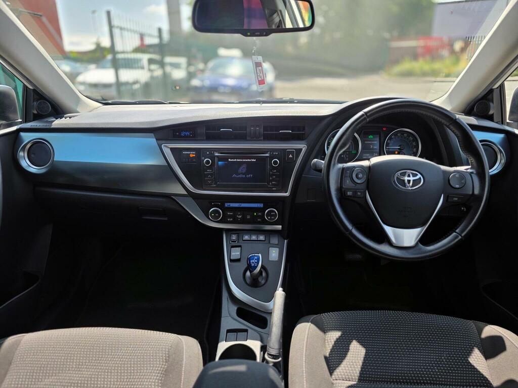 Toyota Auris   #44