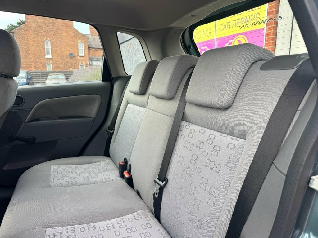 Ford Fiesta Hatchback 1.4 LX Ac 200353 Green #25