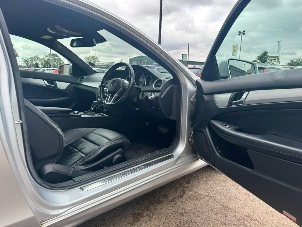 Mercedes-Benz C Class C250 Cdi Blueefficiency Sport Black #25