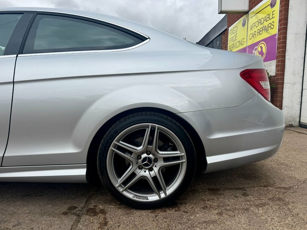 Mercedes-Benz C Class 2.1L Amg Sport Silver #6