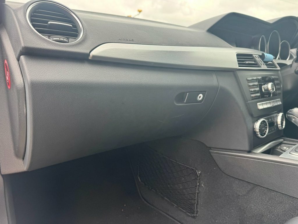 Mercedes-Benz C Class C250 Cdi Blueefficiency Sport Black #24