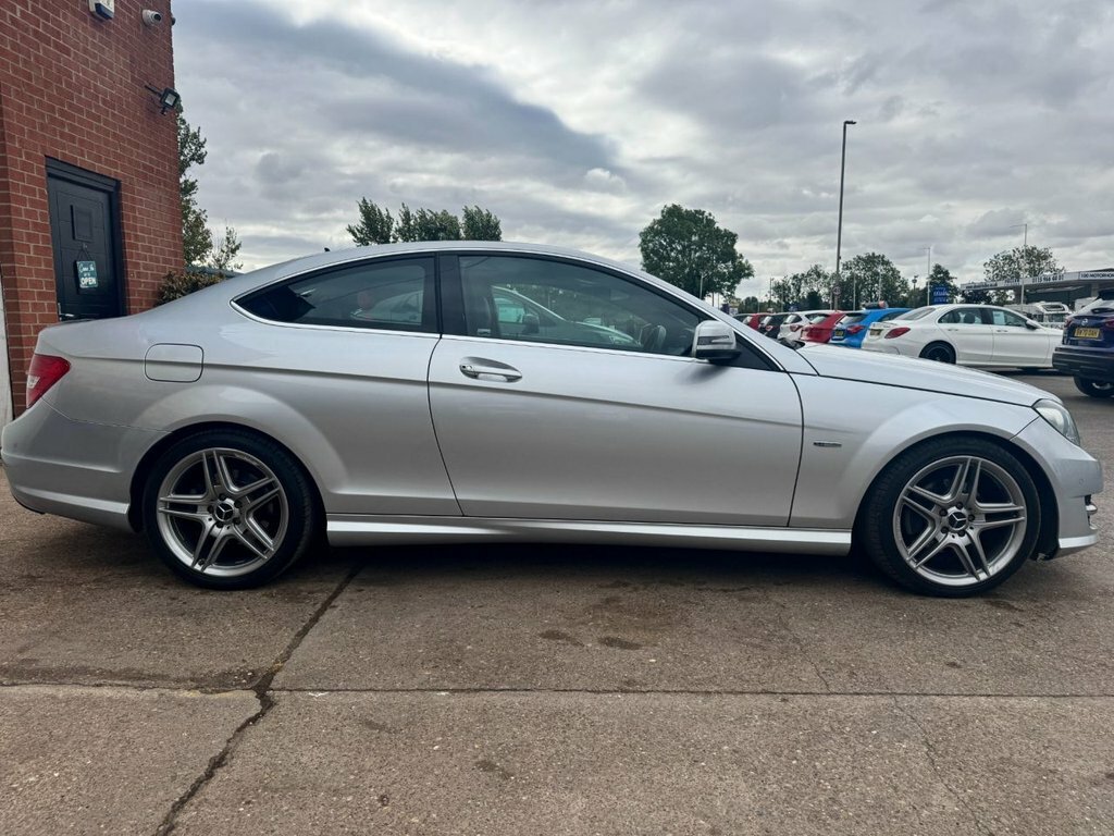 Mercedes-Benz C Class C250 Cdi Blueefficiency Sport Black #11