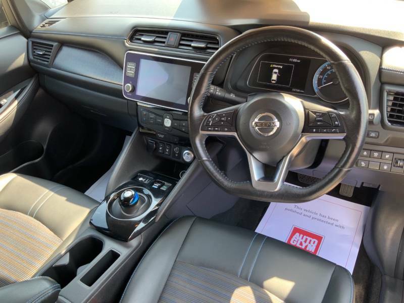 Nissan Leaf 110Kw N-connecta 40Kwh Grey #2