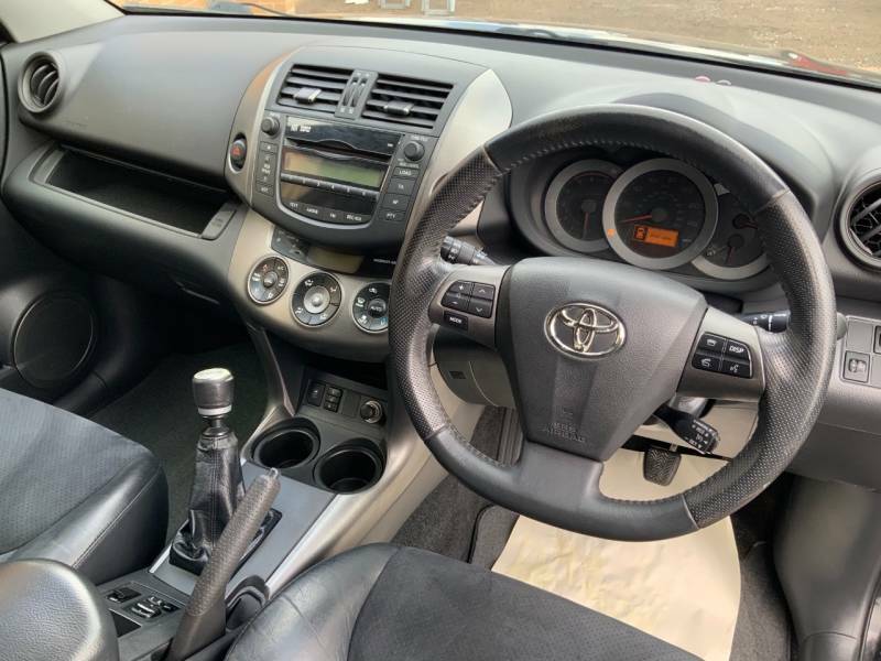 Toyota Rav 4 D-cat Sr Awd White #19