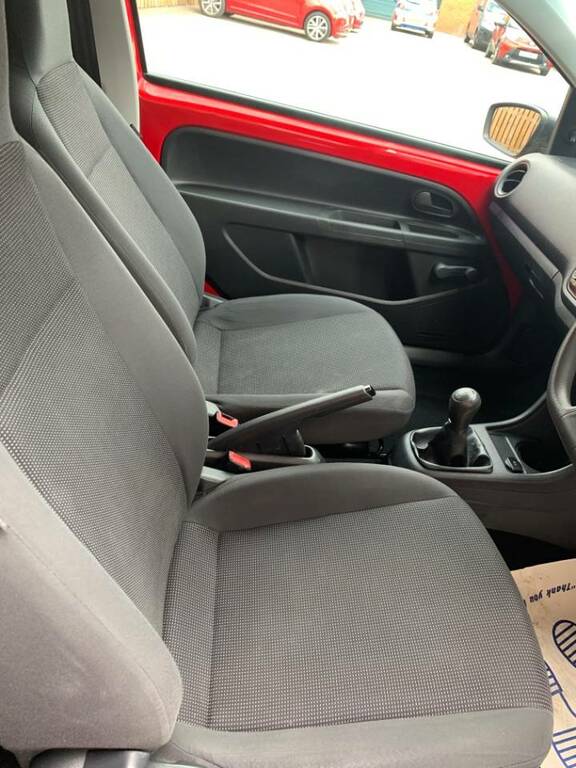 Volkswagen Up 1.0 Take Up Red #6