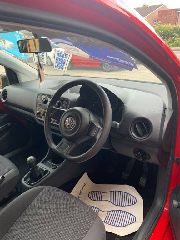 Volkswagen Up 1.0 Take Up Red #5