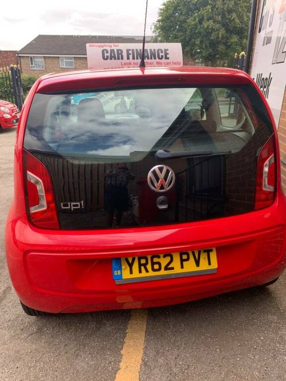 Volkswagen Up 1.0 Take Up Red #4
