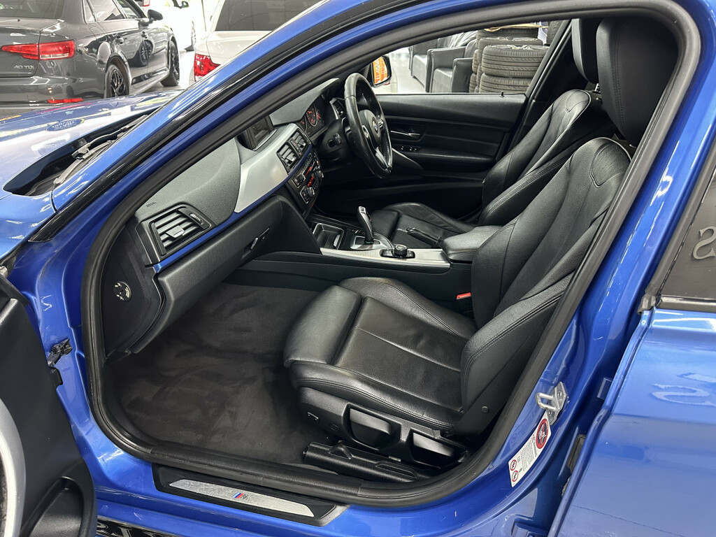 BMW 3 Series 320I M Sport 2-Door Black #13