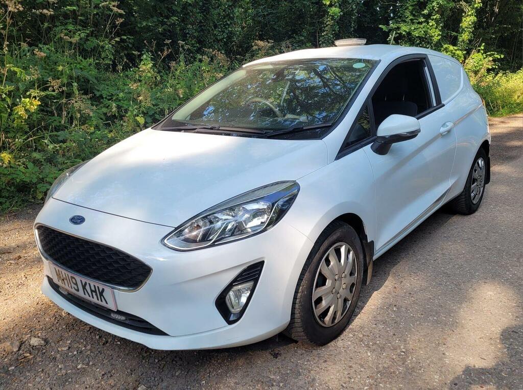 Ford Fiesta Car Derived Van 1.5 Tdci Euro 6 Ss 201919 MH19KHK White #3