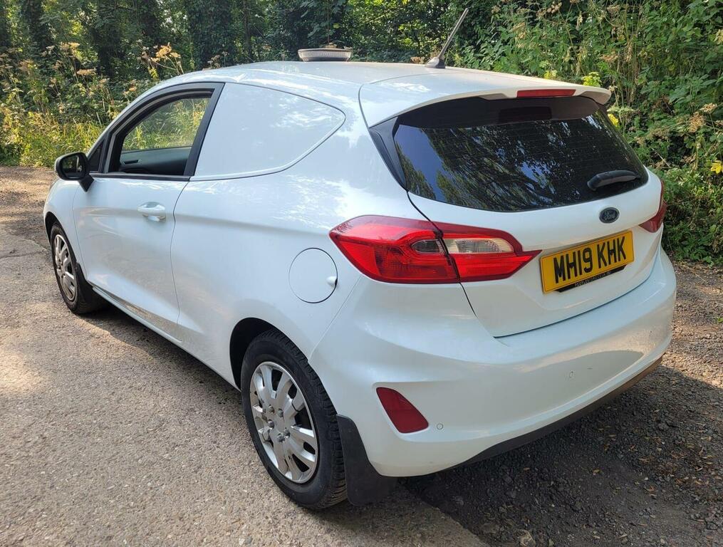 Ford Fiesta Car Derived Van 1.5 Tdci Euro 6 Ss 201919 MH19KHK White #5