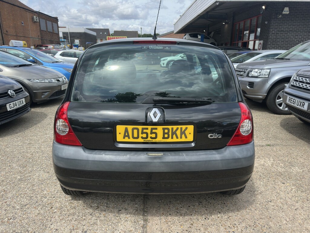 Renault Clio Blue #9