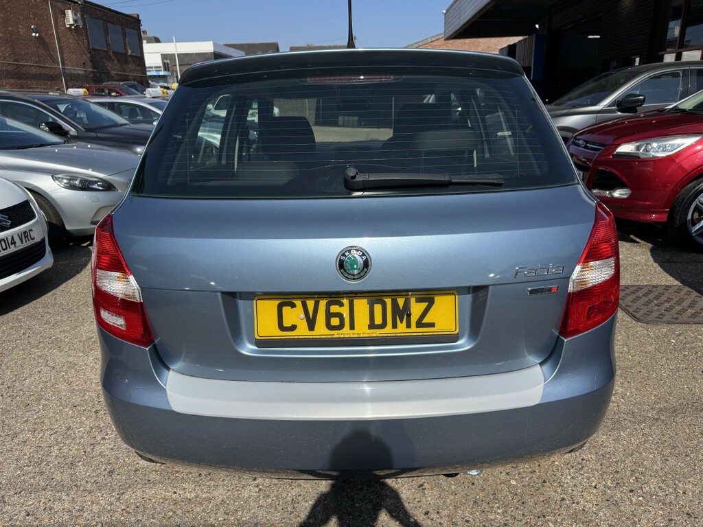 Skoda Fabia 1.2 Tsi Se 2011 CV61DMZ Grey #6