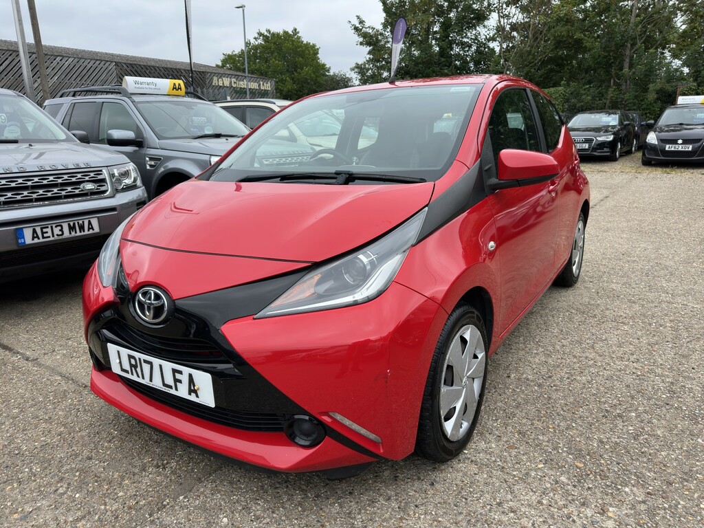 Toyota Aygo 1.0 Vvt-i X-play Red #3