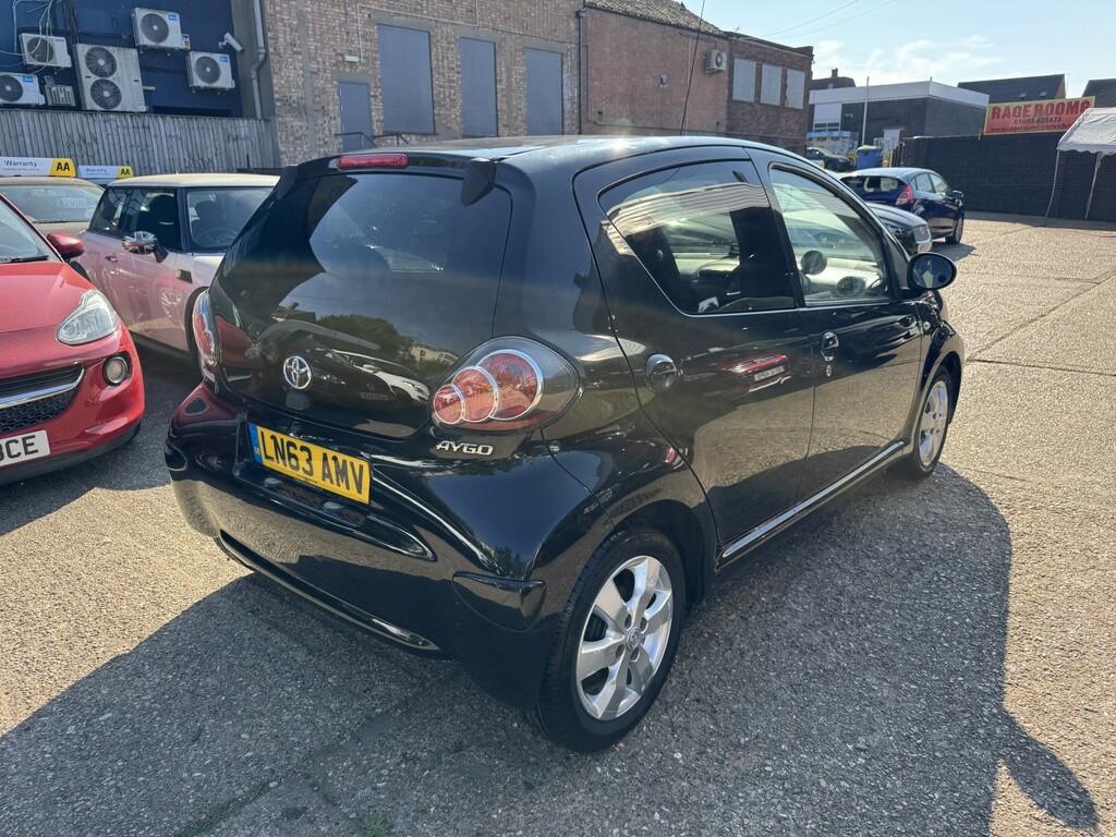 Toyota Aygo 1.0 Vvt-i 2013 Black #2