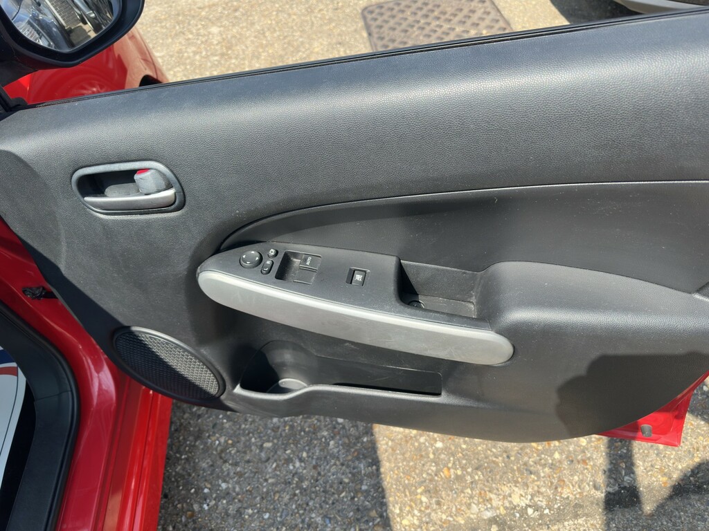Mazda 2 Hatchback 1.3 Takuya Euro 5 201161 Red #9