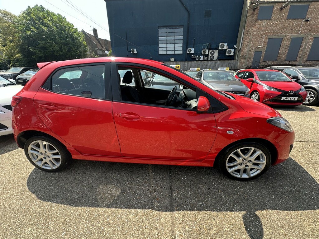 Mazda 2 Hatchback 1.3 Takuya Euro 5 201161 Red #8