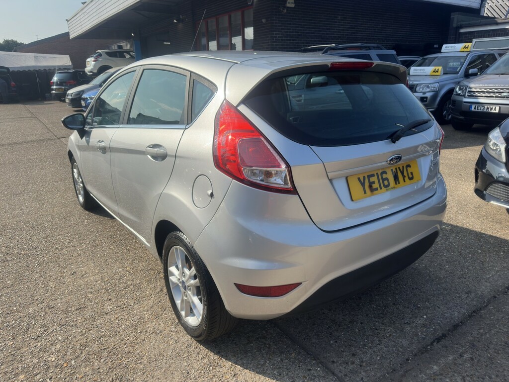 Ford Fiesta 1.3 Zetec 2016 YE16WYG Silver #5