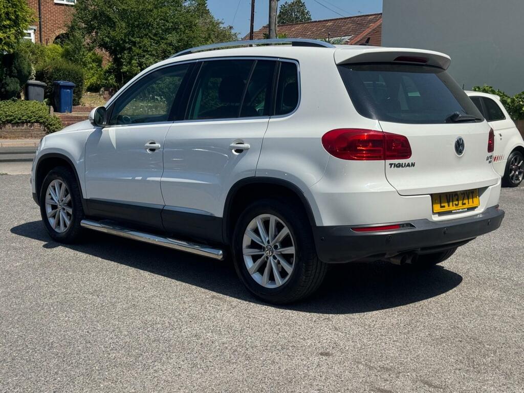 Volkswagen Tiguan 2.0 Tdi Bluemotion Tech Se Suv White #4