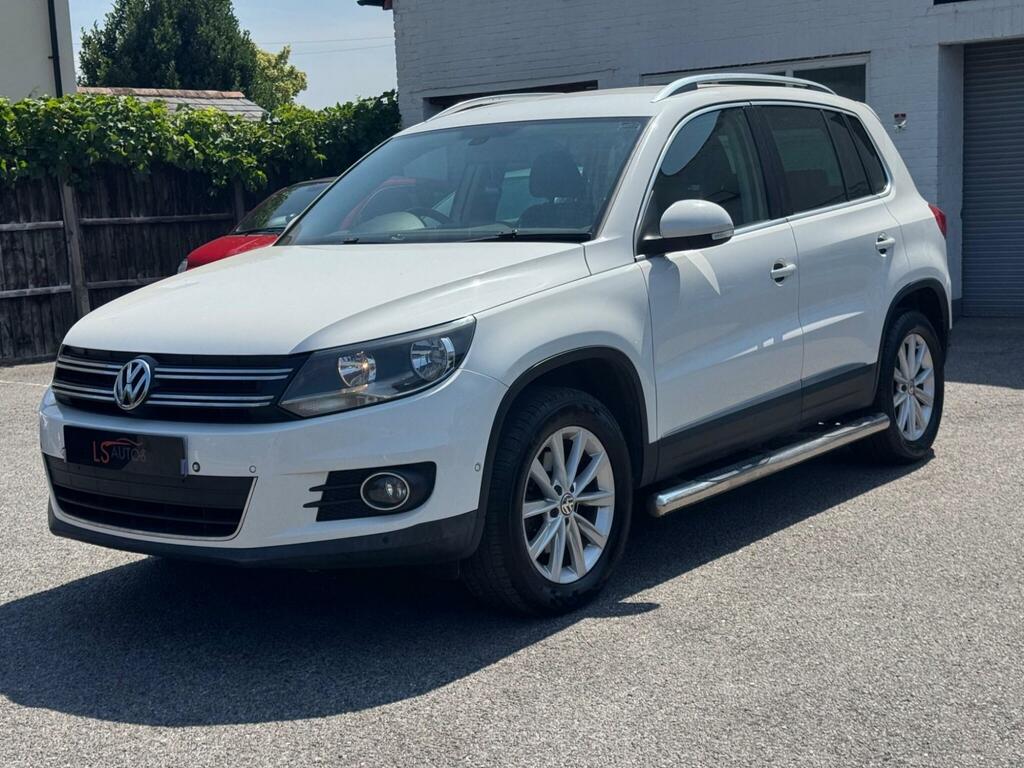 Volkswagen Tiguan 2.0 Tdi Bluemotion Tech Se Suv White #3