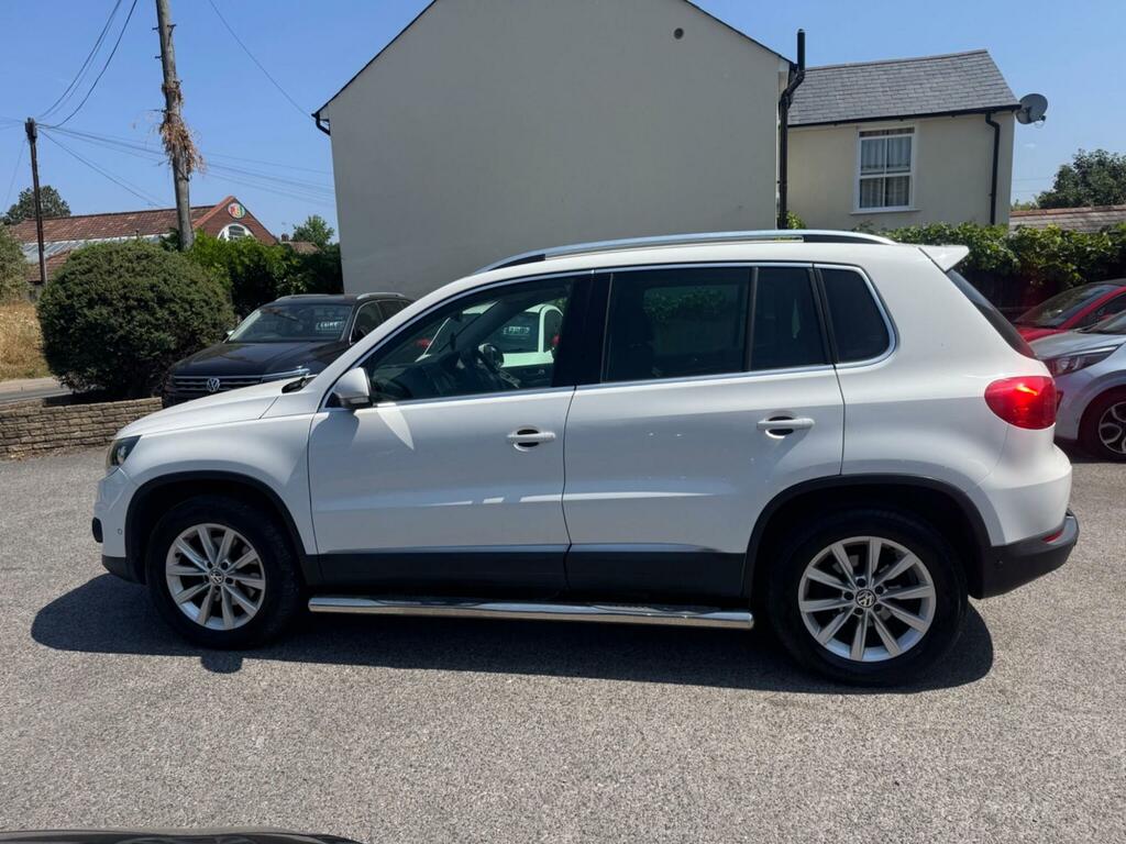 Volkswagen Tiguan 2.0 Tdi Bluemotion Tech Se Suv White #6