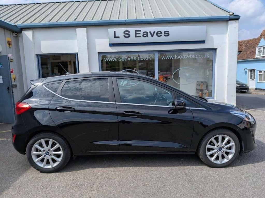 Ford Fiesta Titanium Black