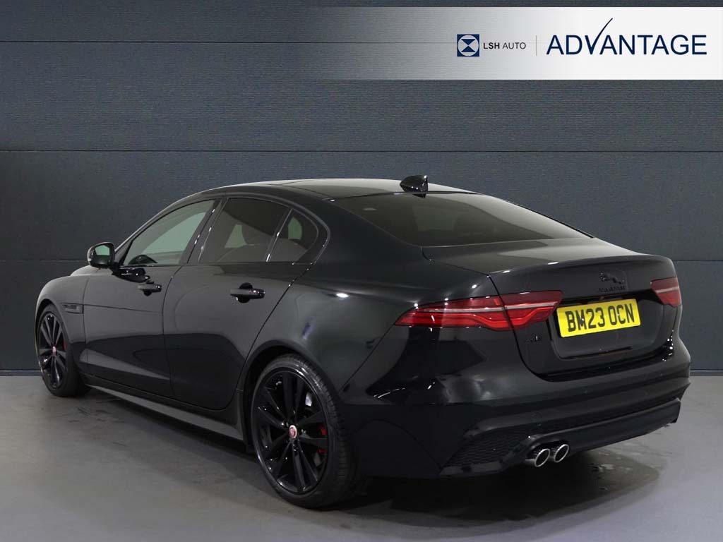 Jaguar XE 2.0 D200 R-dynamic Black Black #2