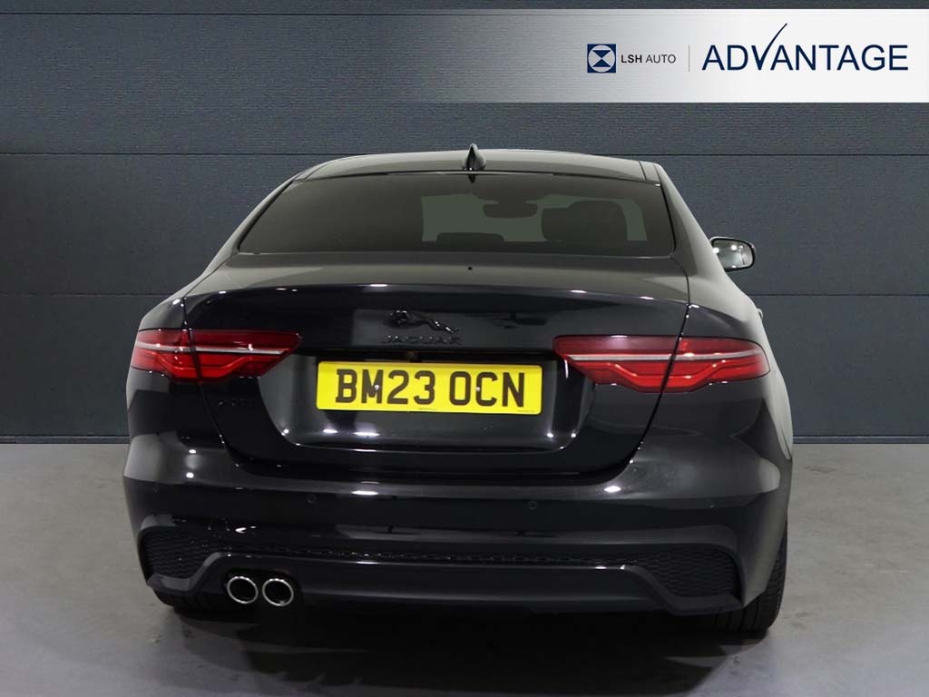 Jaguar XE 2.0 D200 R-dynamic Black Black #5