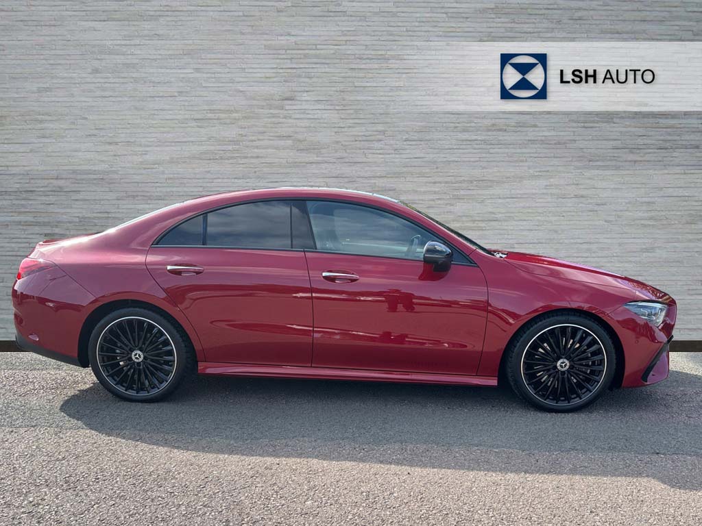 Mercedes-Benz CLA Class Cla 200 Amg Line Premium Plus Tip Red #3