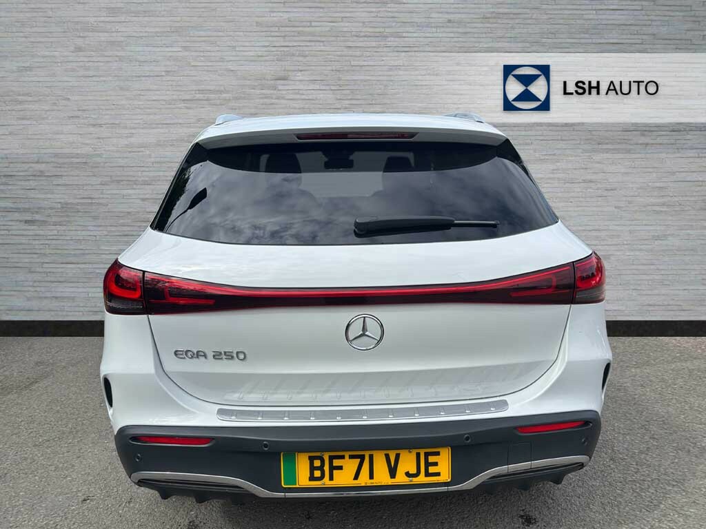 Mercedes-Benz EQA Eqa 250 140Kw Amg Line 66.5Kwh White #4