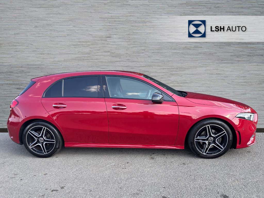 Mercedes-Benz A Class A180 Amg Line Premium BN72MMV Red #3