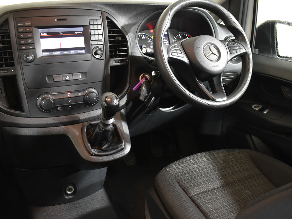 Mercedes-Benz Vito Combi Van 2.1 119 Cdi Bluetec Sport Crew Van G-tro Black #18
