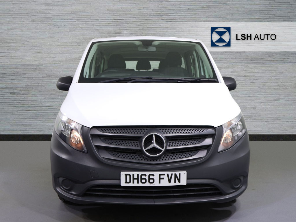 Mercedes-Benz Vito 109 Cdi Pro 8-Seater White #4