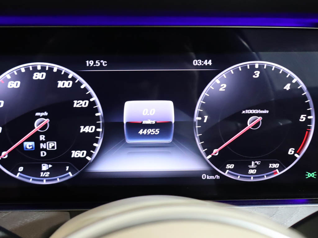 Mercedes-Benz CLS St-line Ecoblue Silver #13