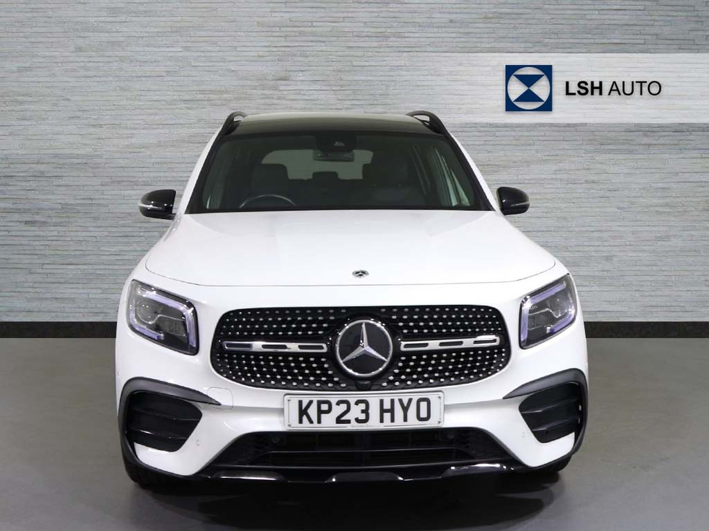 Mercedes-Benz GLB Class Glb 200 Amg Line Premium Plus Night Edition 7G KP23HYO White #4