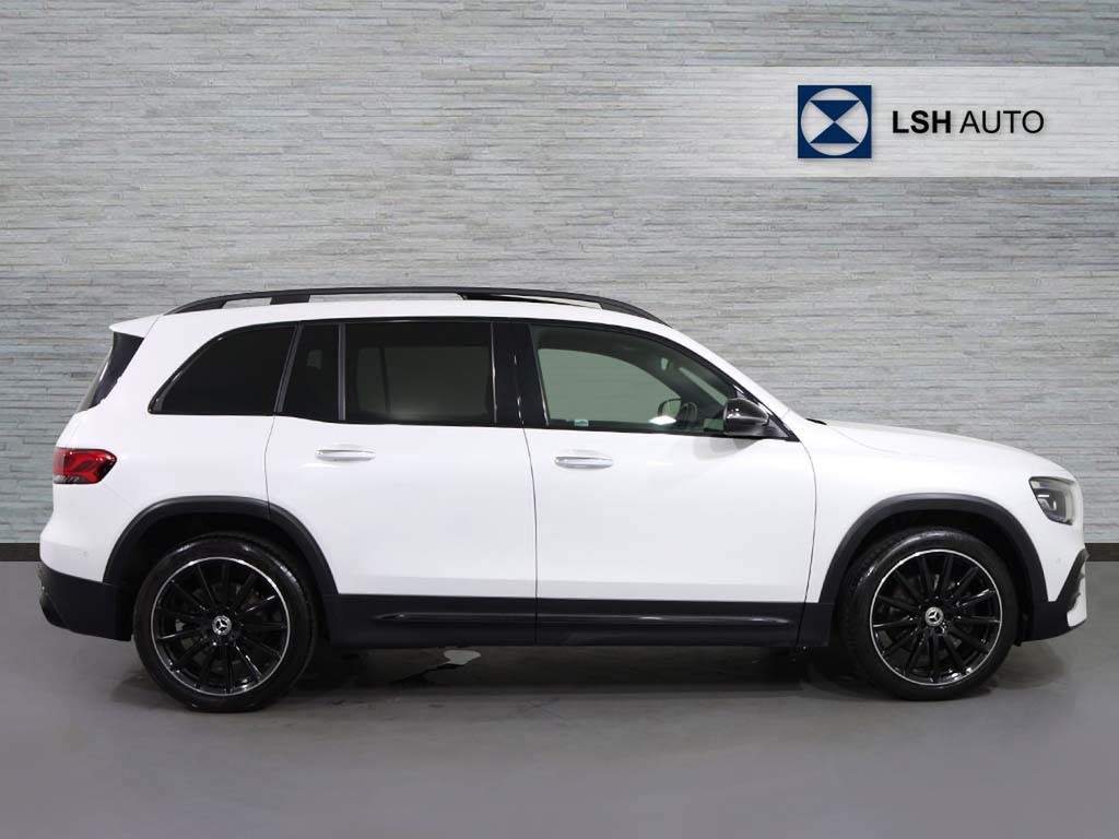 Mercedes-Benz GLB Class Glb 200 Amg Line Premium Plus Night Edition 7G KP23HYO White #3