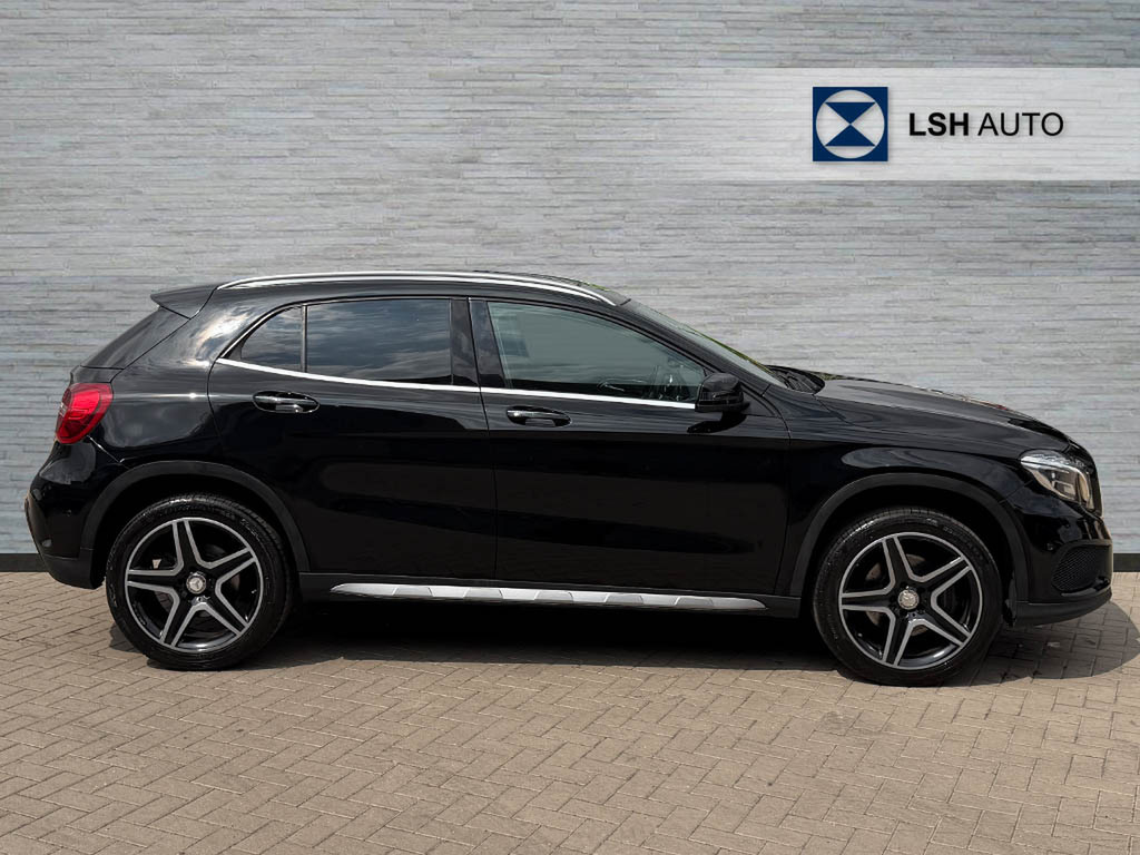 Mercedes-Benz GLA Class Gla 250 4Matic Amg Line Premium Plus BC17NBE Black #3